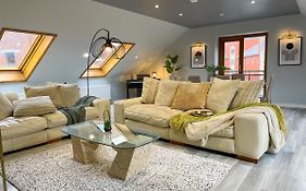 The Loft At Utopia Penthouse By M-Groupsa
